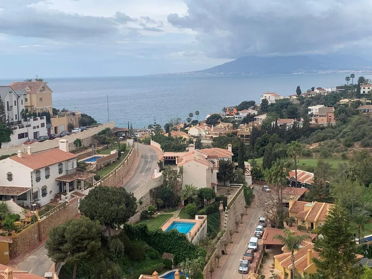 Apartamento Vistas Golf Y Bahia Málaga 0*,